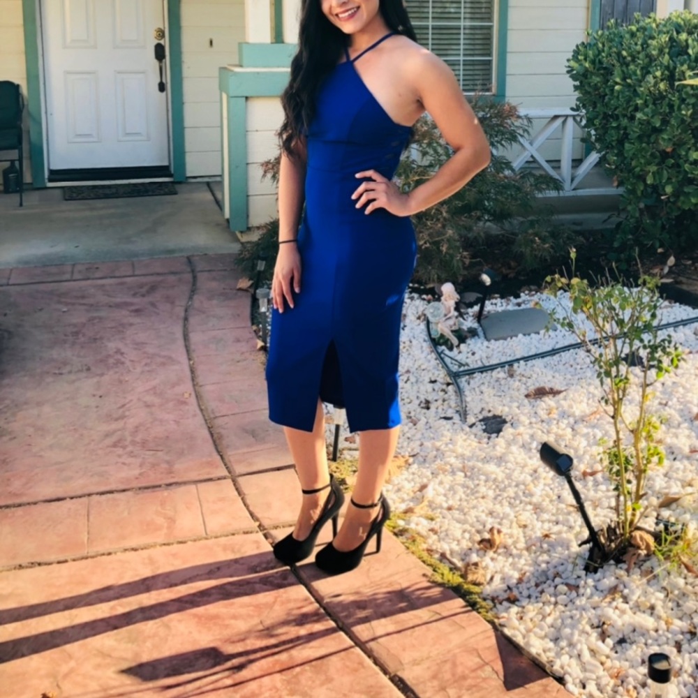 Dress - Picture 6 of 6